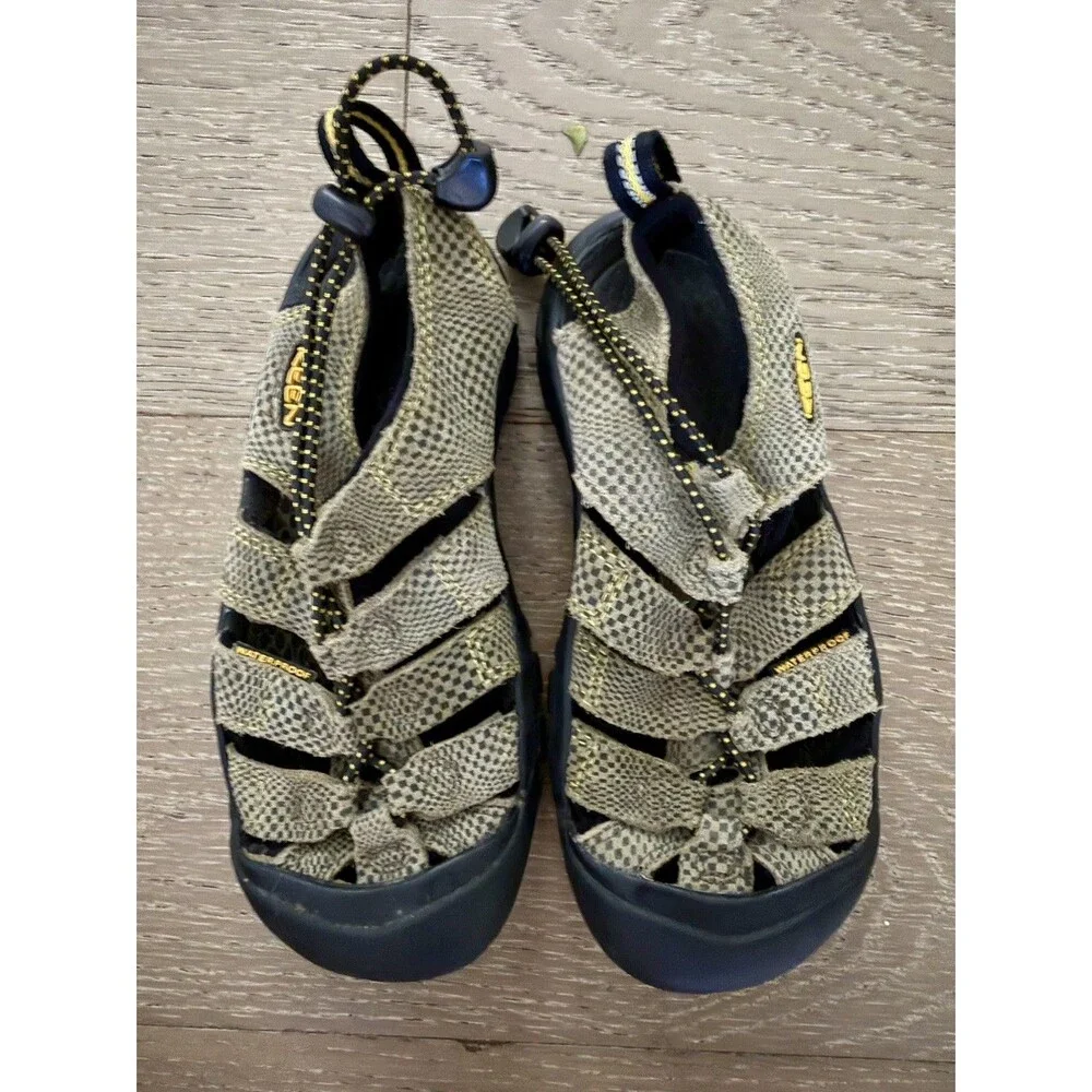 Boys Keen Newport Youth Waterproof Swim Sandals Hiking Camping Unisex Size 1
